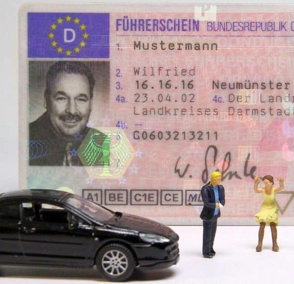 Führerschein, Auto und Personen